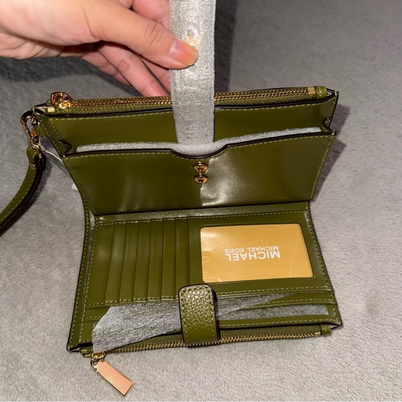 Michael Kors Adele Double Zip Gold Tone Wristlet NWT Smokey olive - Picture 6 of 10
